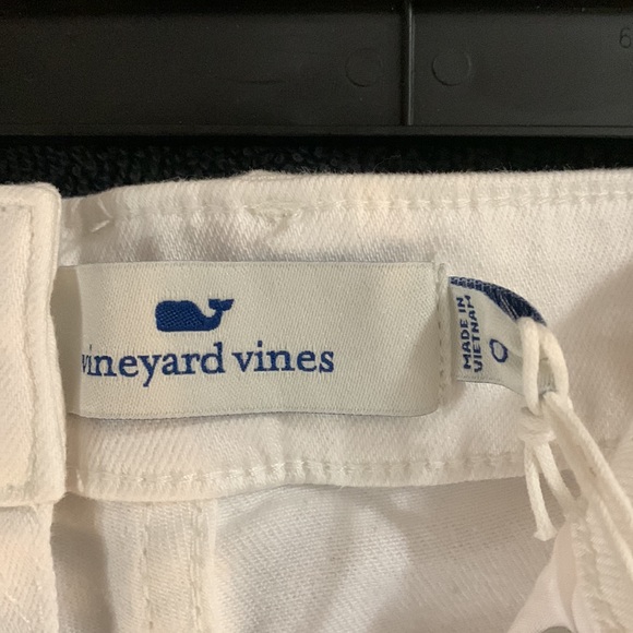 Vineyard Vines - White Jean Shorts - Size 30-NWT - Picture 6 of 9